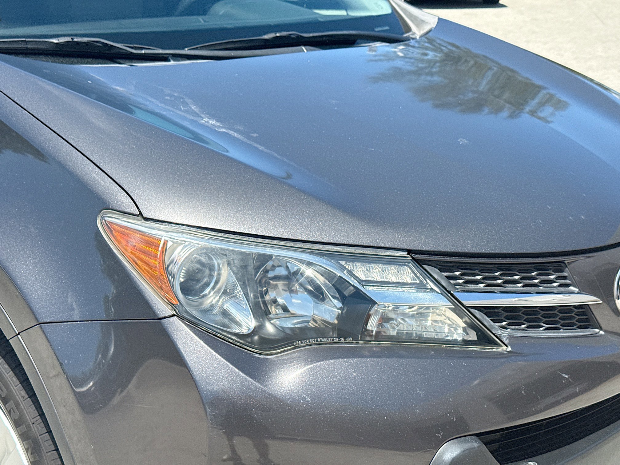 Used 2015 Magnetic Gray Metallic Toyota LE image 33