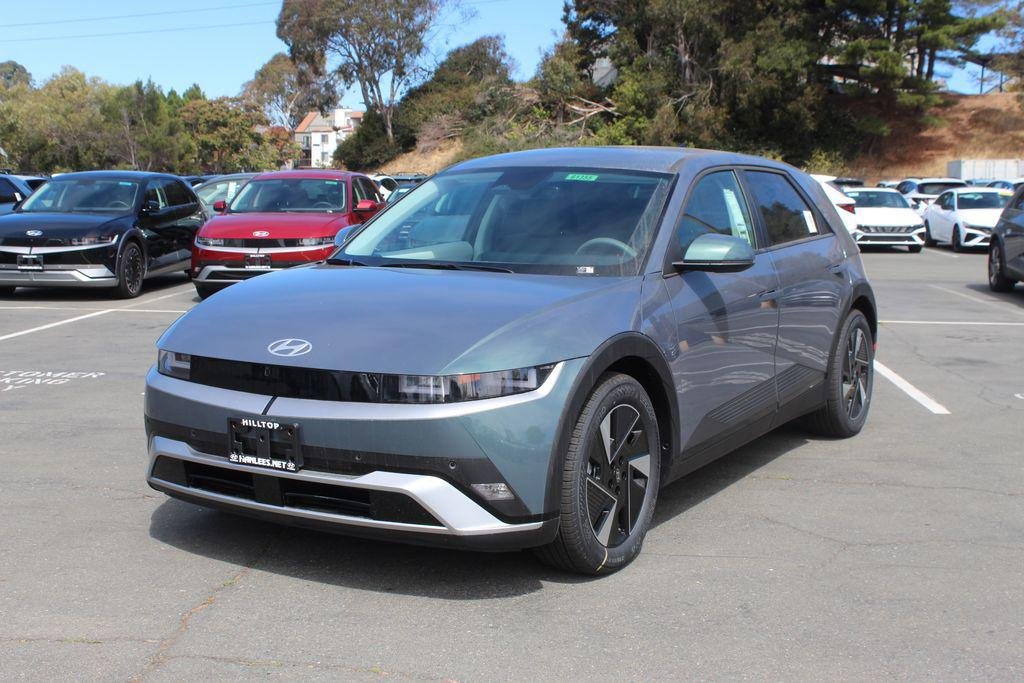 New 2026 Green Hyundai SEL image 3