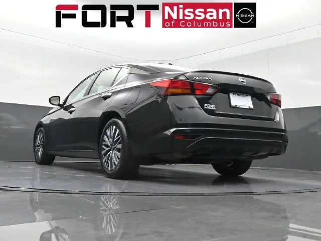 Used 2025 Black Nissan 2.5 SV image 35