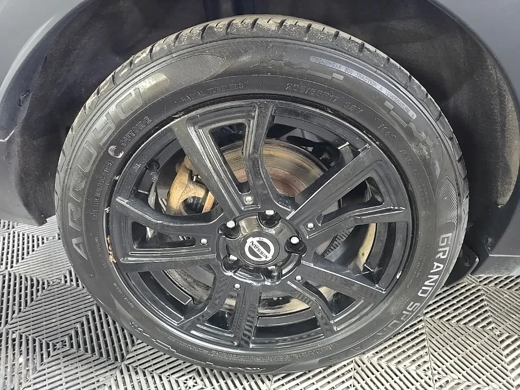 Used 2021 Blue Nissan SR image 14
