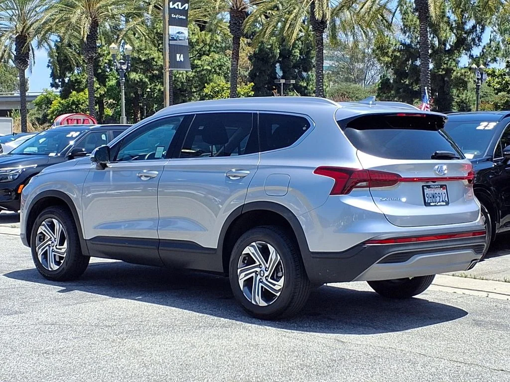 Used 2023 Silver Hyundai SEL image 3