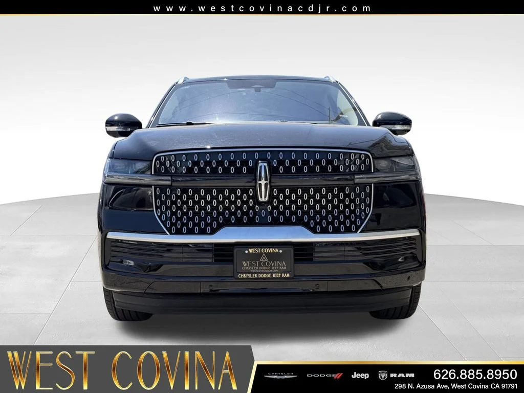 Used 2025 Black Lincoln Reserve image 3