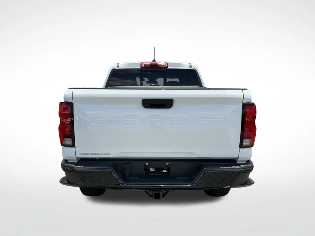 Used 2023 White Chevrolet Z71 image 10