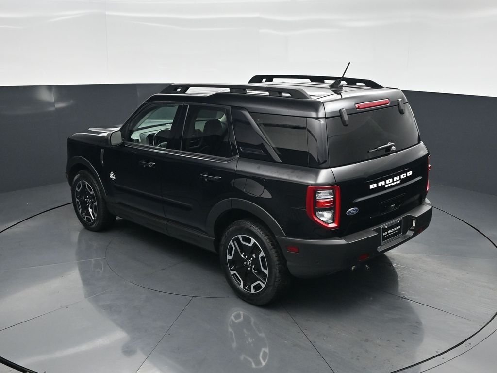 Used 2023 Black Ford Outer Banks image 70