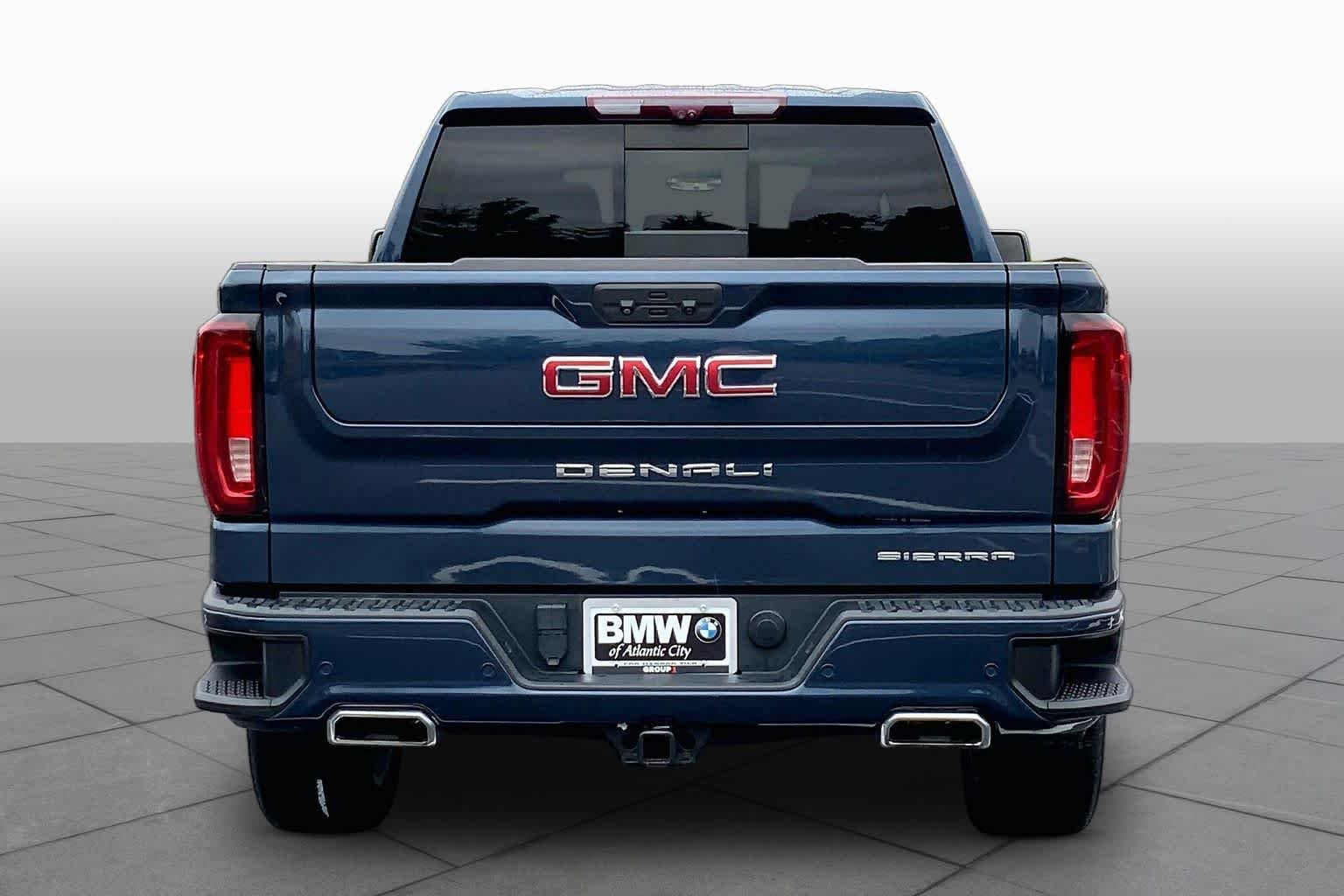 Used 2022 Pacific Blue Metallic GMC Denali image 4