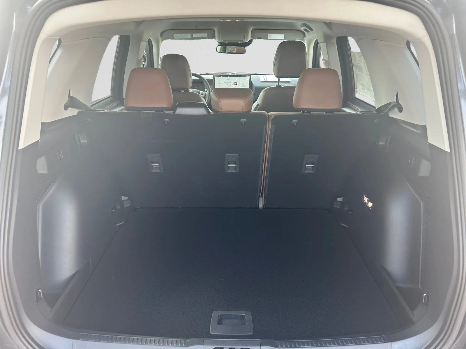 New 2026 Carbonized Grey Metallic Ford Outer Banks image 10