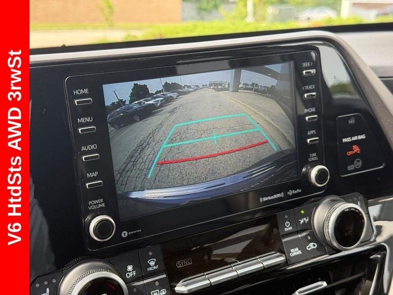 Used 2020 Moon Dust Toyota XLE image 28