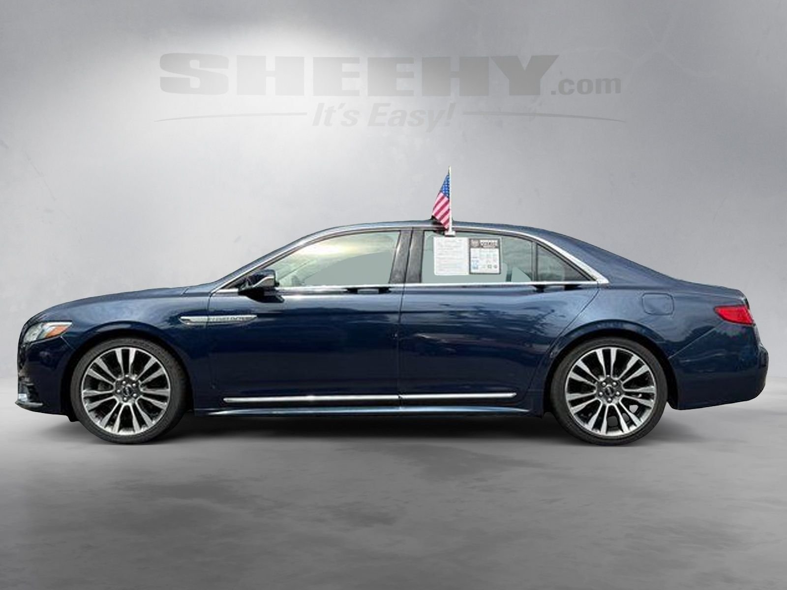 Used 2017 Black Lincoln Reserve image 16