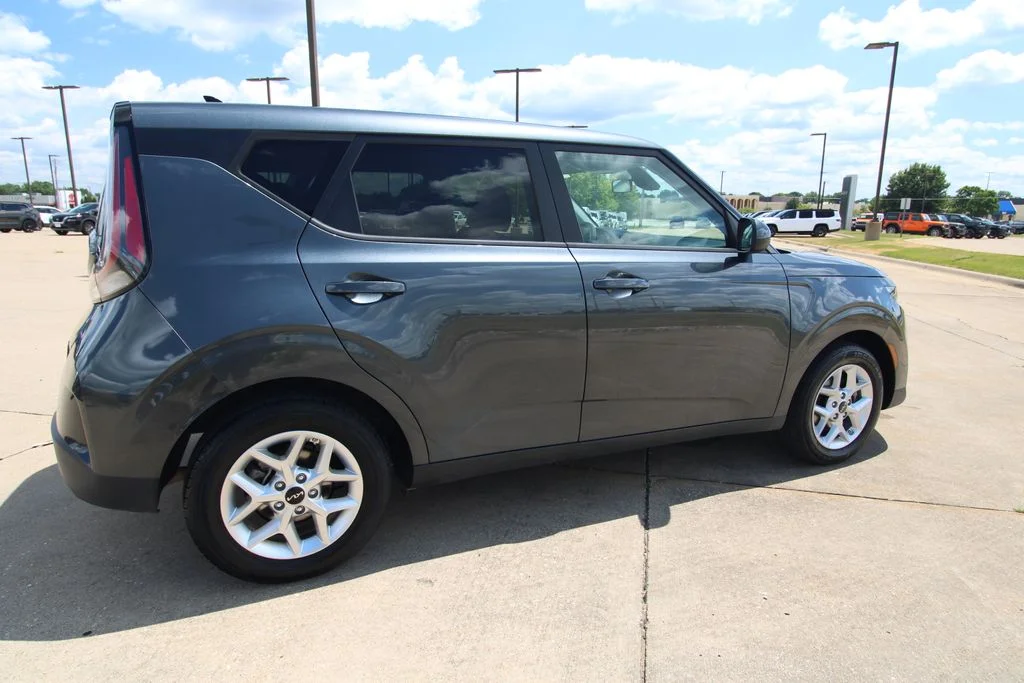 Used 2024 Gray Kia LX image 5