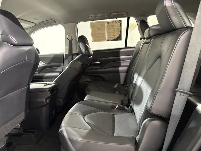 Used 2024  Toyota XLE image 16