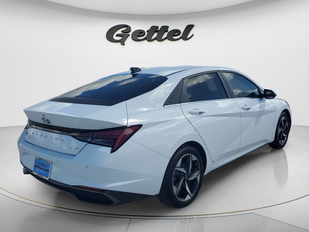 Used 2021 White Hyundai Limited image 5