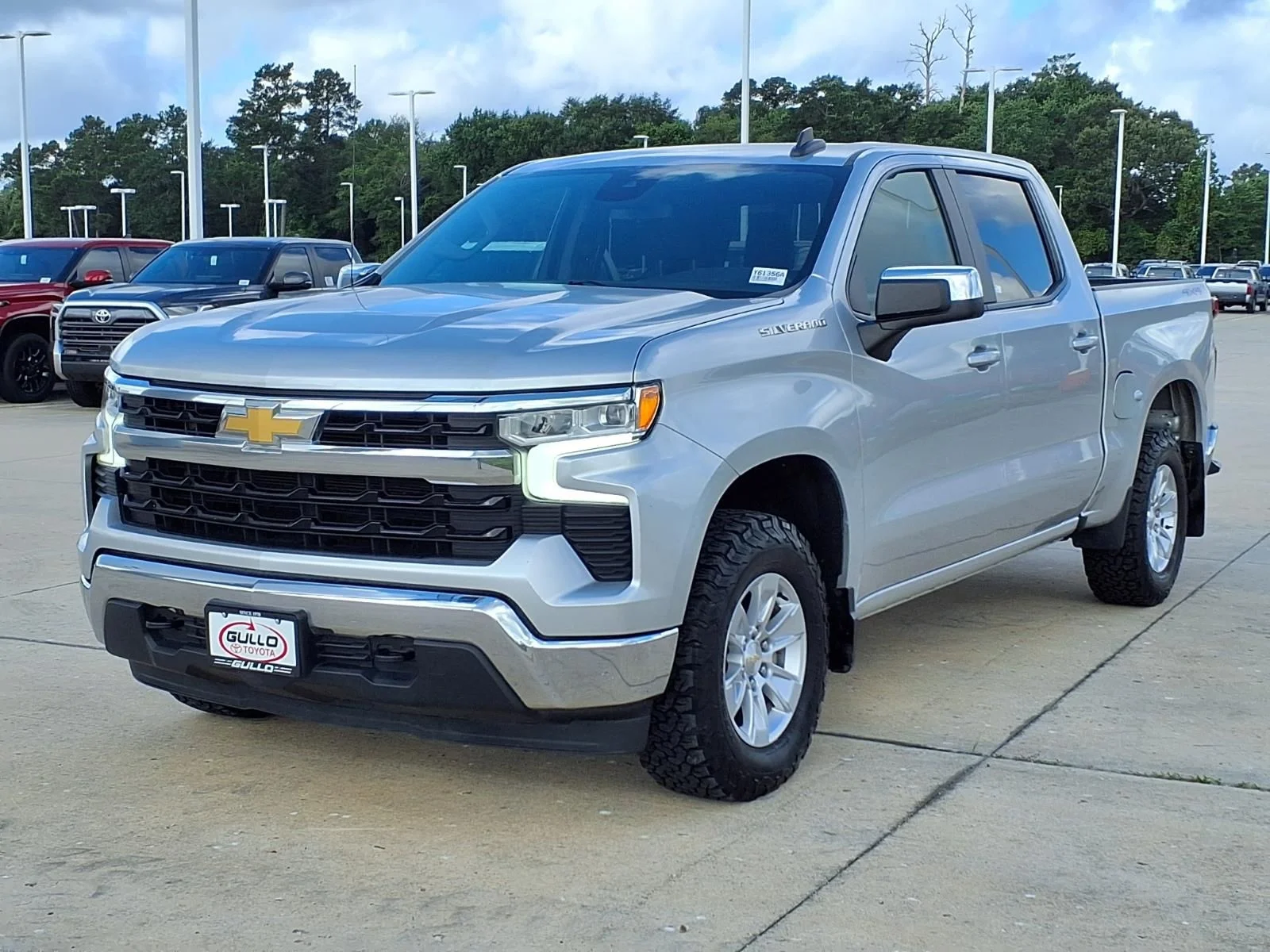 Used 2022 Silver Chevrolet LT image 3
