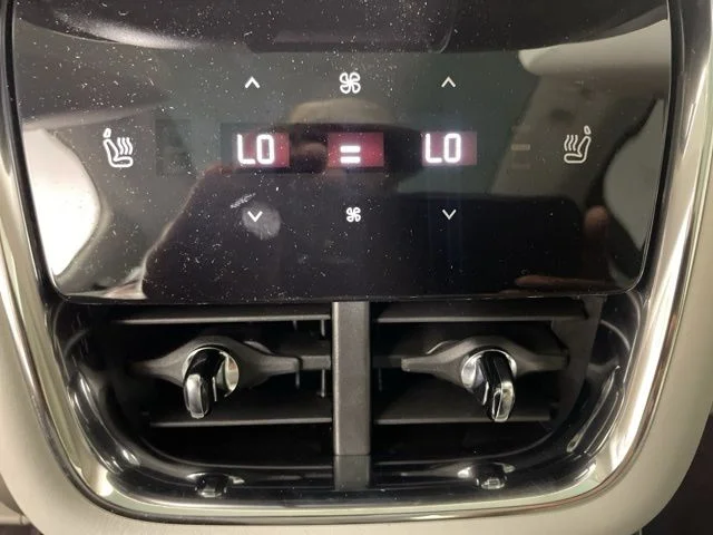 2025 Volvo EX90 Ultra - Photo 34