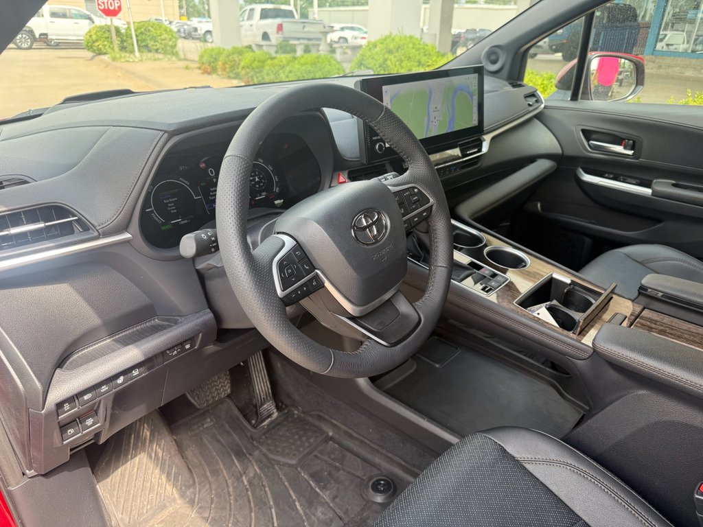 Used 2025 Ruby Flare Pearl Toyota Platinum image 9