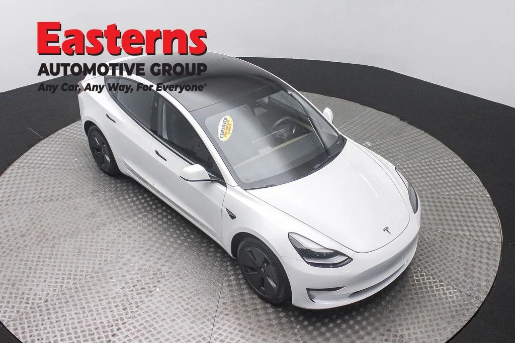 Used 2023 White Tesla Base image 3
