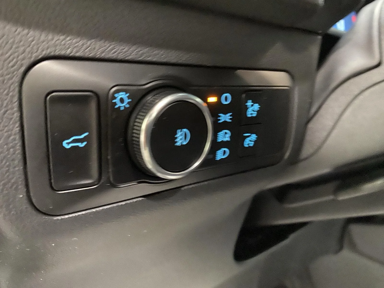 Used 2023 Agate Black Ford ST-Line Select image 22