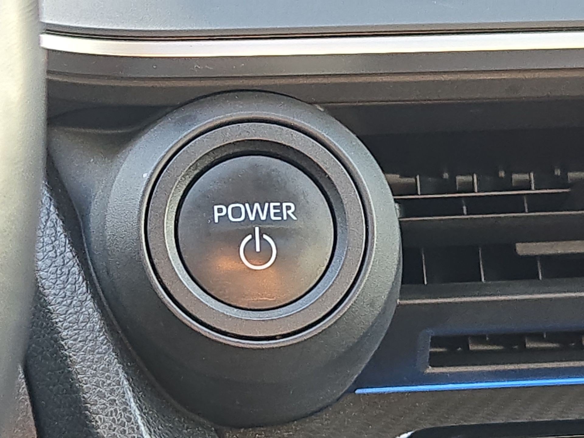 Used 2024 Pearl Toyota XLE image 20