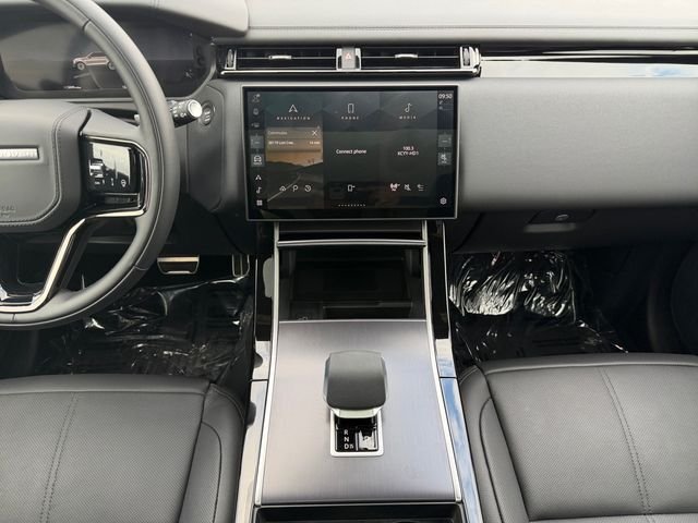 Certified Used 2026 White Land Rover Dynamic SE image 15