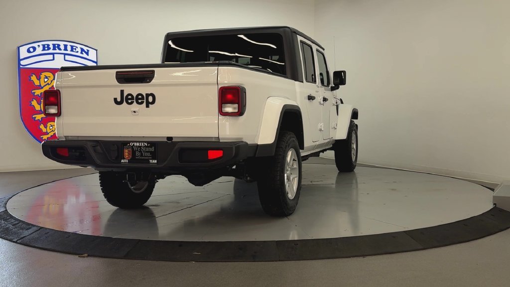 Used 2022 Bright White Clearcoat Jeep Sport image 5
