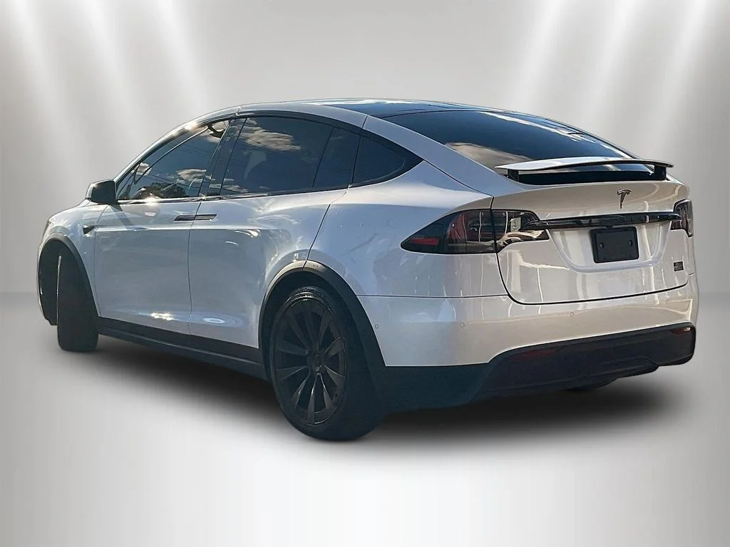 Used 2022  Tesla Plaid image 4