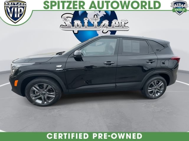 Used 2023 Black Kia LX image 6