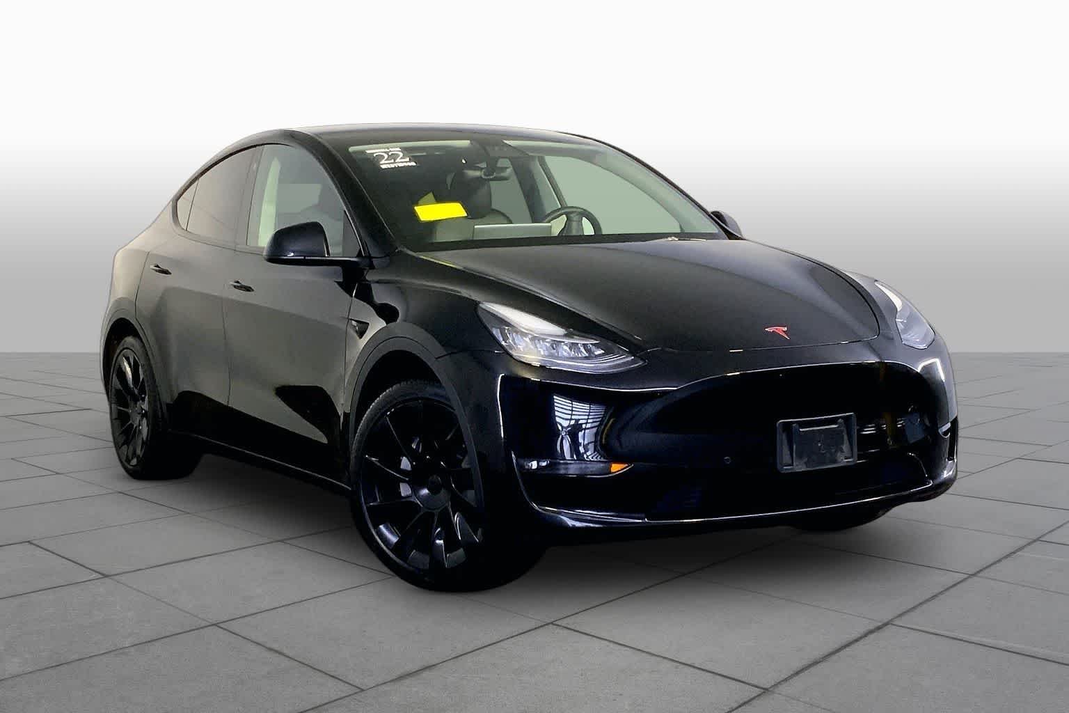 Used 2022 Tesla Model Y Long Range with VIN 7SAYGAEE1NF379367 for sale in Houston, TX