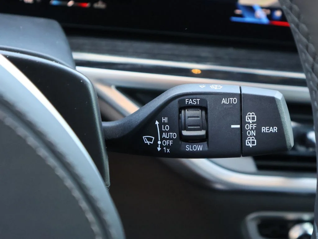 New 2026 Dravit Grey Metallic BMW xDrive40i image 36