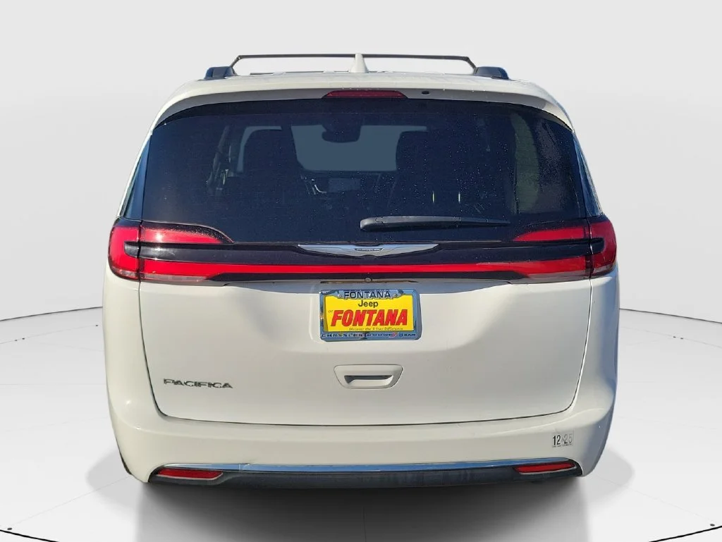 Certified Used 2022 White Chrysler Touring L image 4