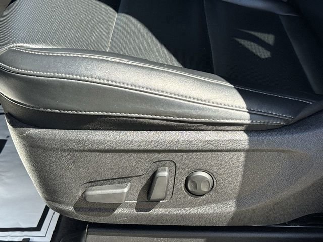 Certified Used 2025 Green Kia S image 14