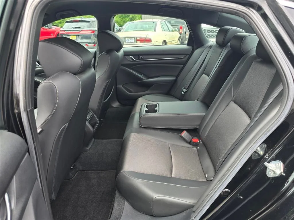 Used 2021 Black Honda Sport image 12