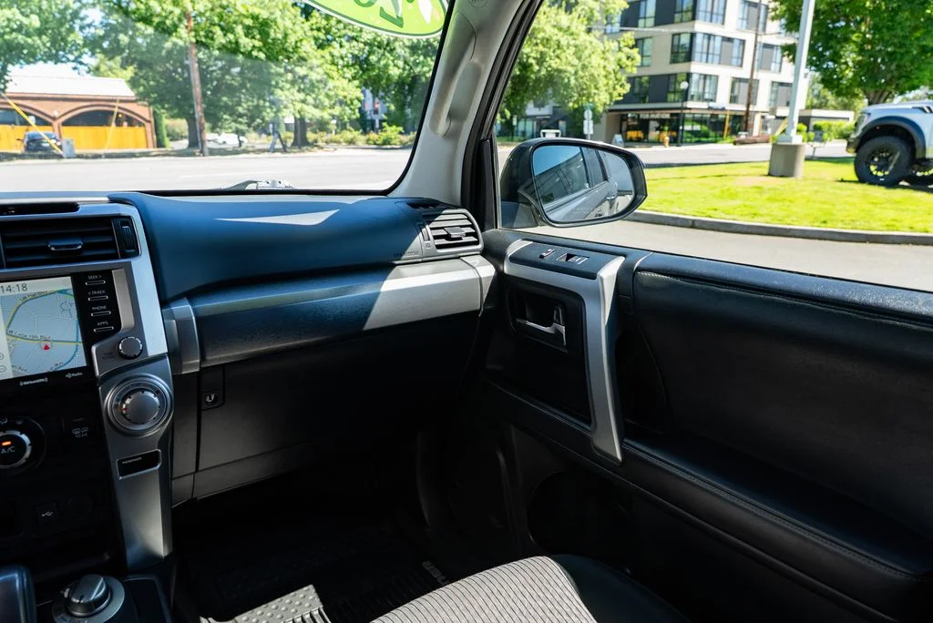 Used 2020 Gray Toyota SR5 image 10