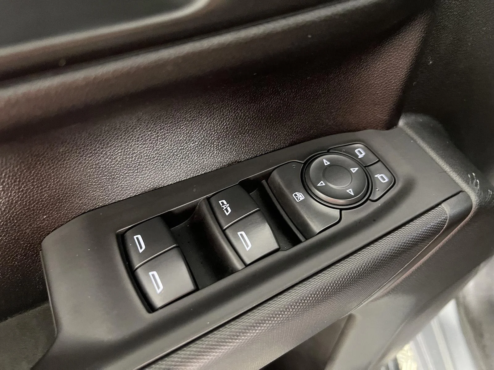Used 2021 SATIN STEEL METALLIC Chevrolet Custom Trail Boss image 27
