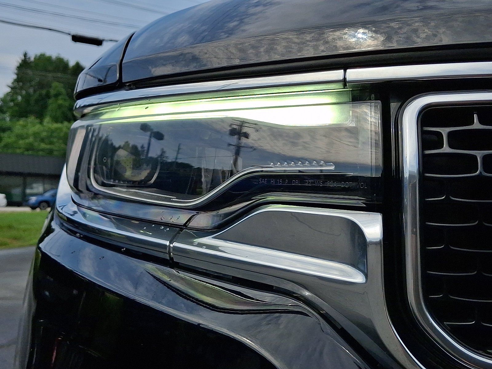 Certified Used 2023 Diamond Black Crystal Pearlcoat Jeep Series III image 9