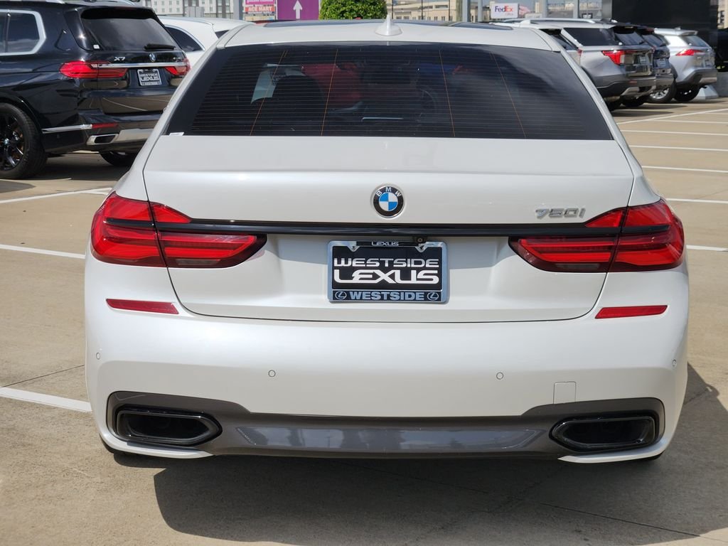 Used 2019 White Metallic BMW 750i image 6