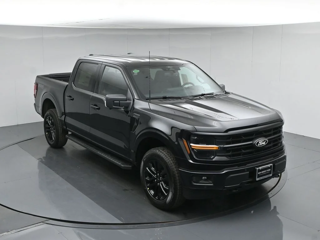 New 2026 Agate Black Metallic Ford XLT image 39