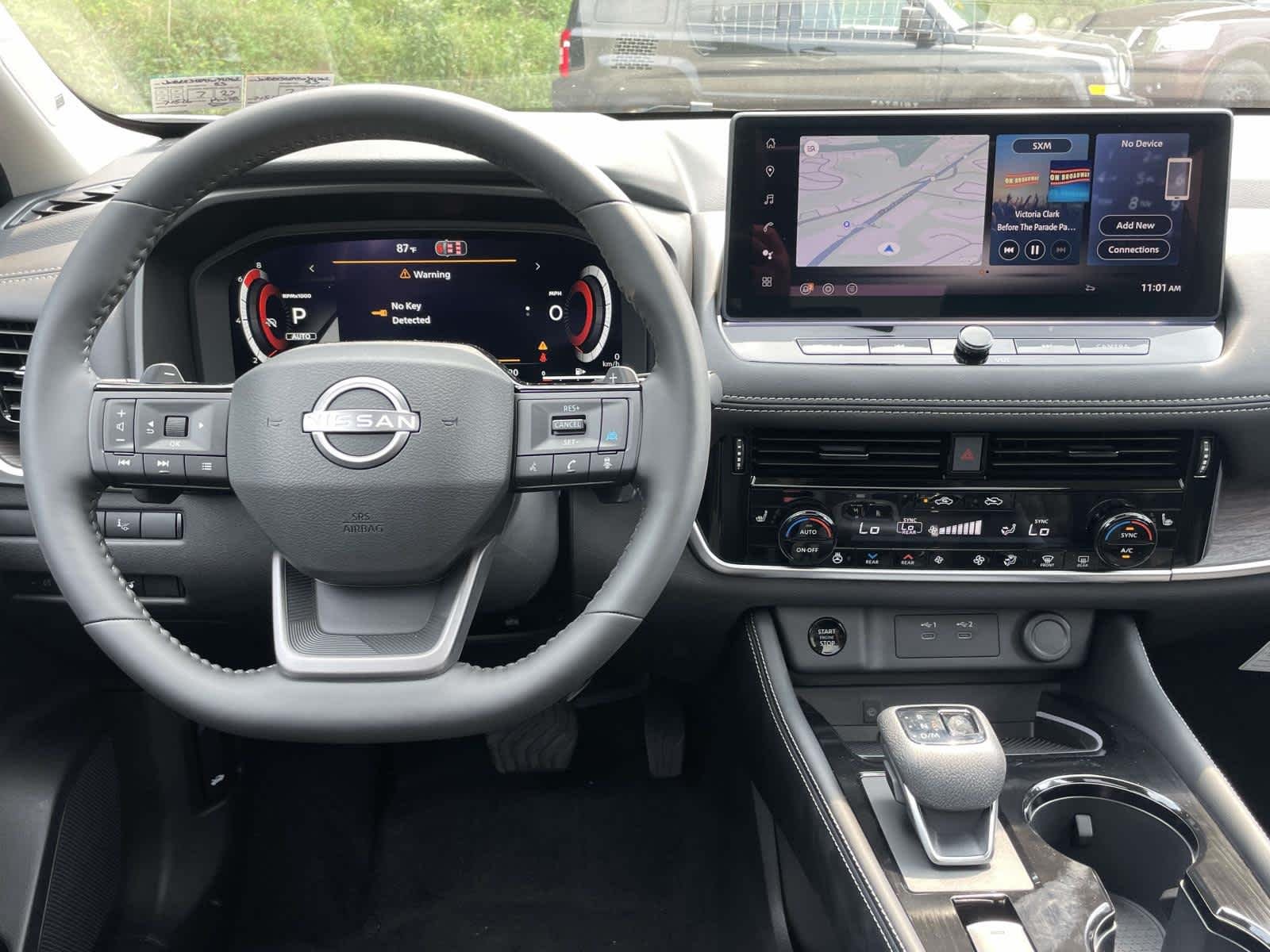 New 2026 Everest White Pearl/Super Black Nissan Platinum image 2