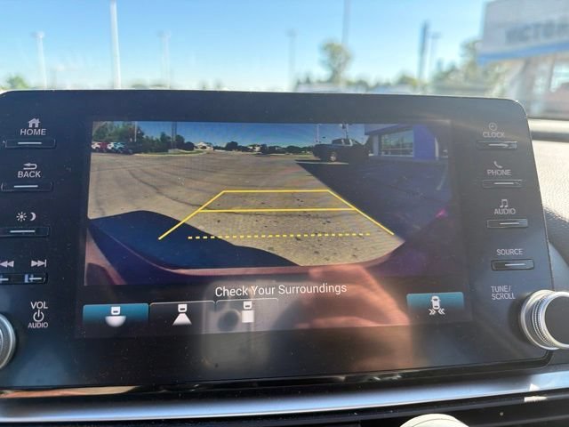Used 2020 Red Honda EX-L image 17