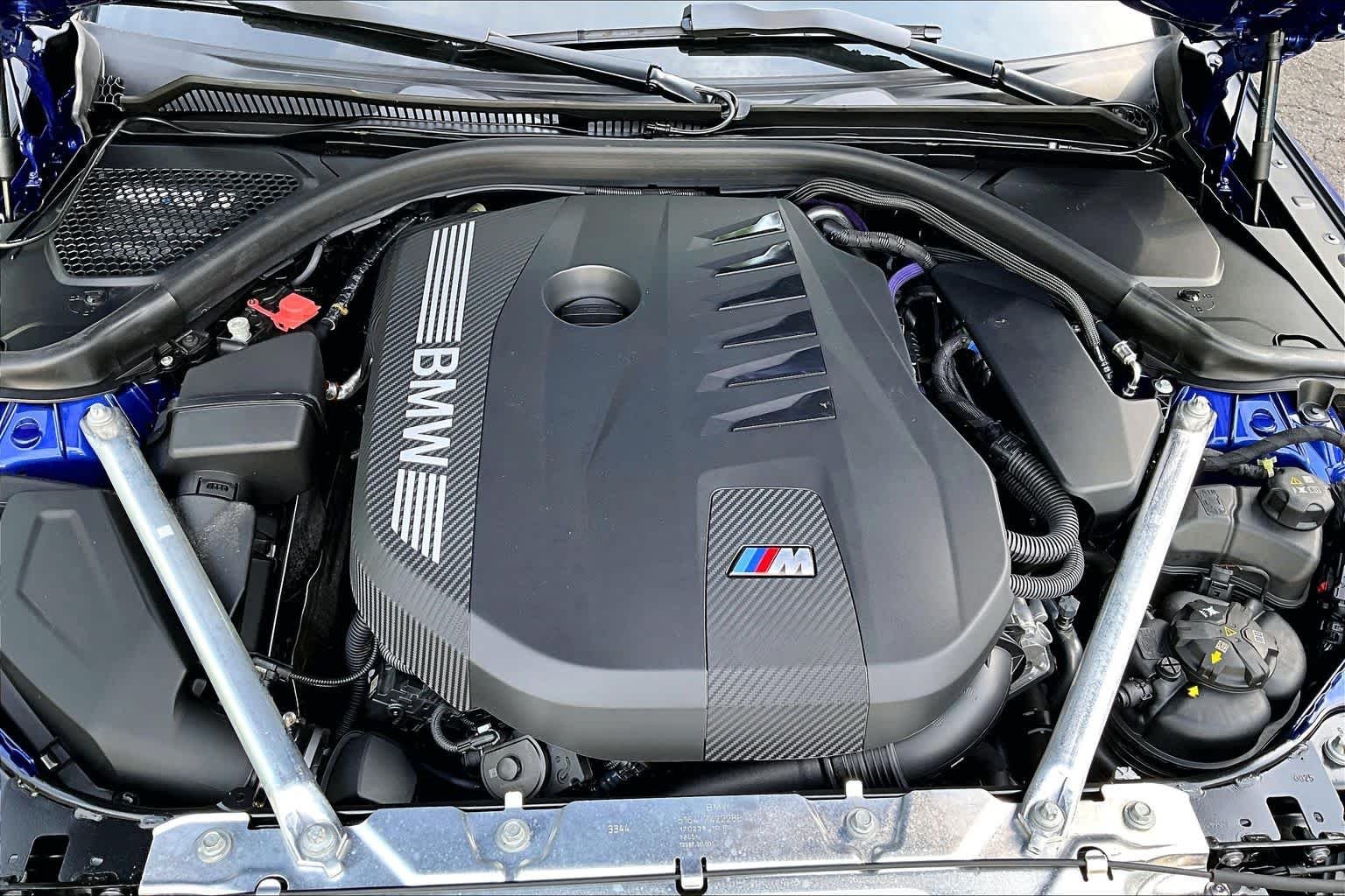 Used 2025 Portimao Blue Metallic BMW M440i image 31