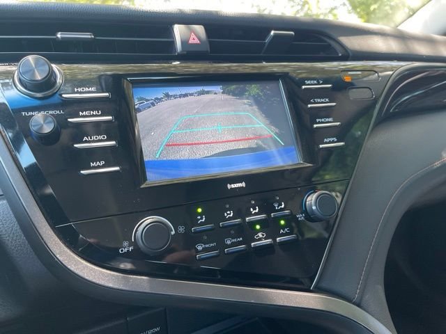 Used 2020 White Toyota LE image 14