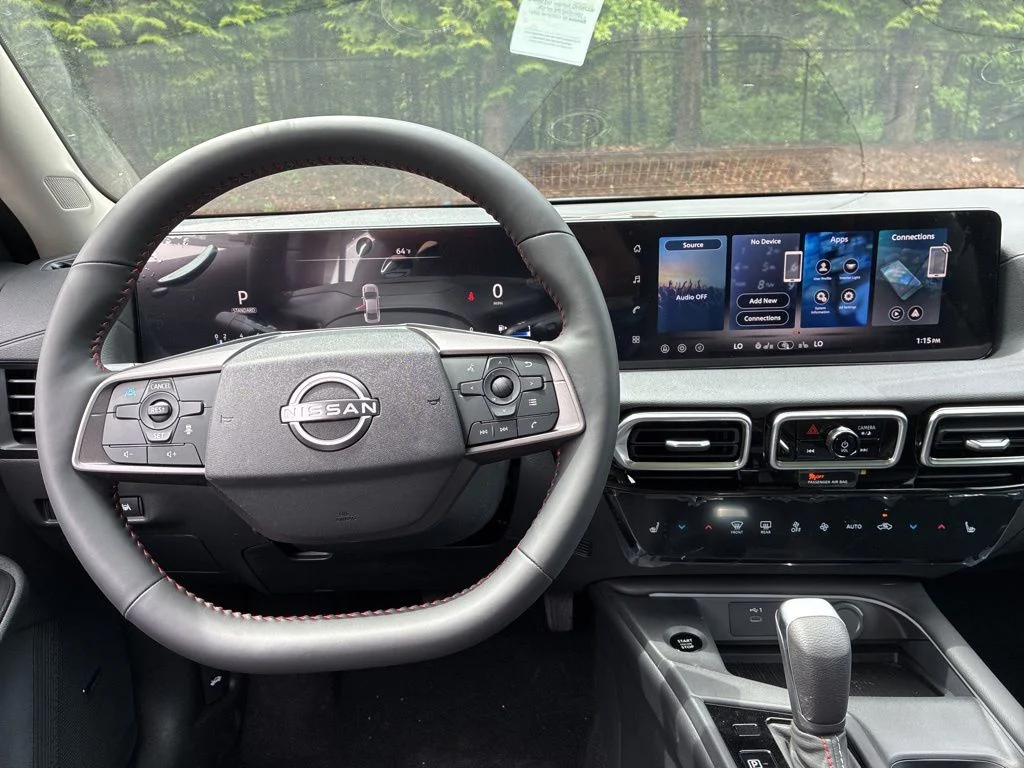 New 2026 Aspen White TriCoat / Super Black Two-tone Nissan SR image 20