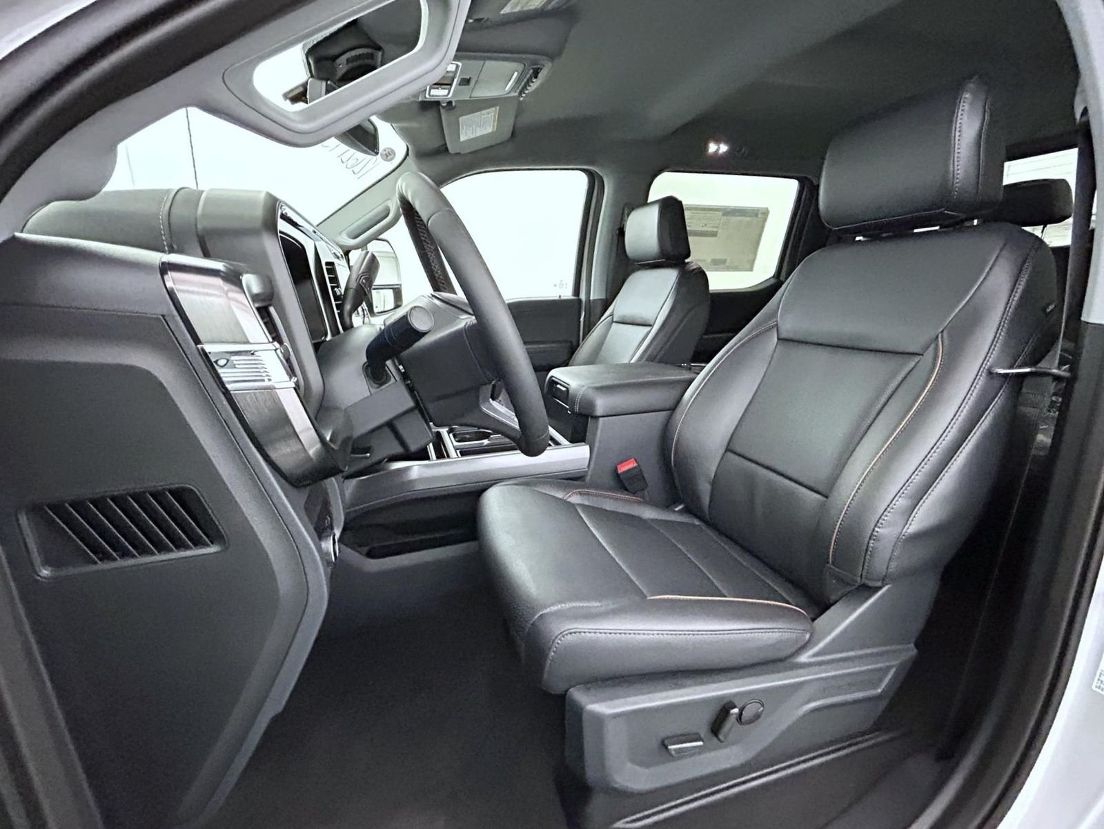 New 2026 Avalanche Ford Lariat image 10