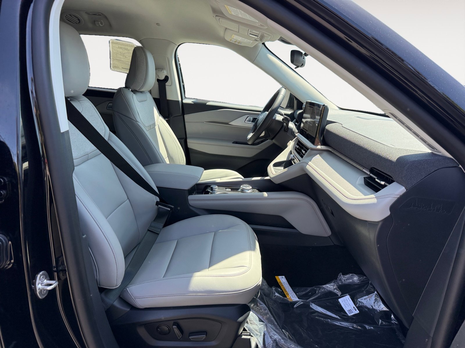 New 2026 Agate Black Metallic Ford Active image 19