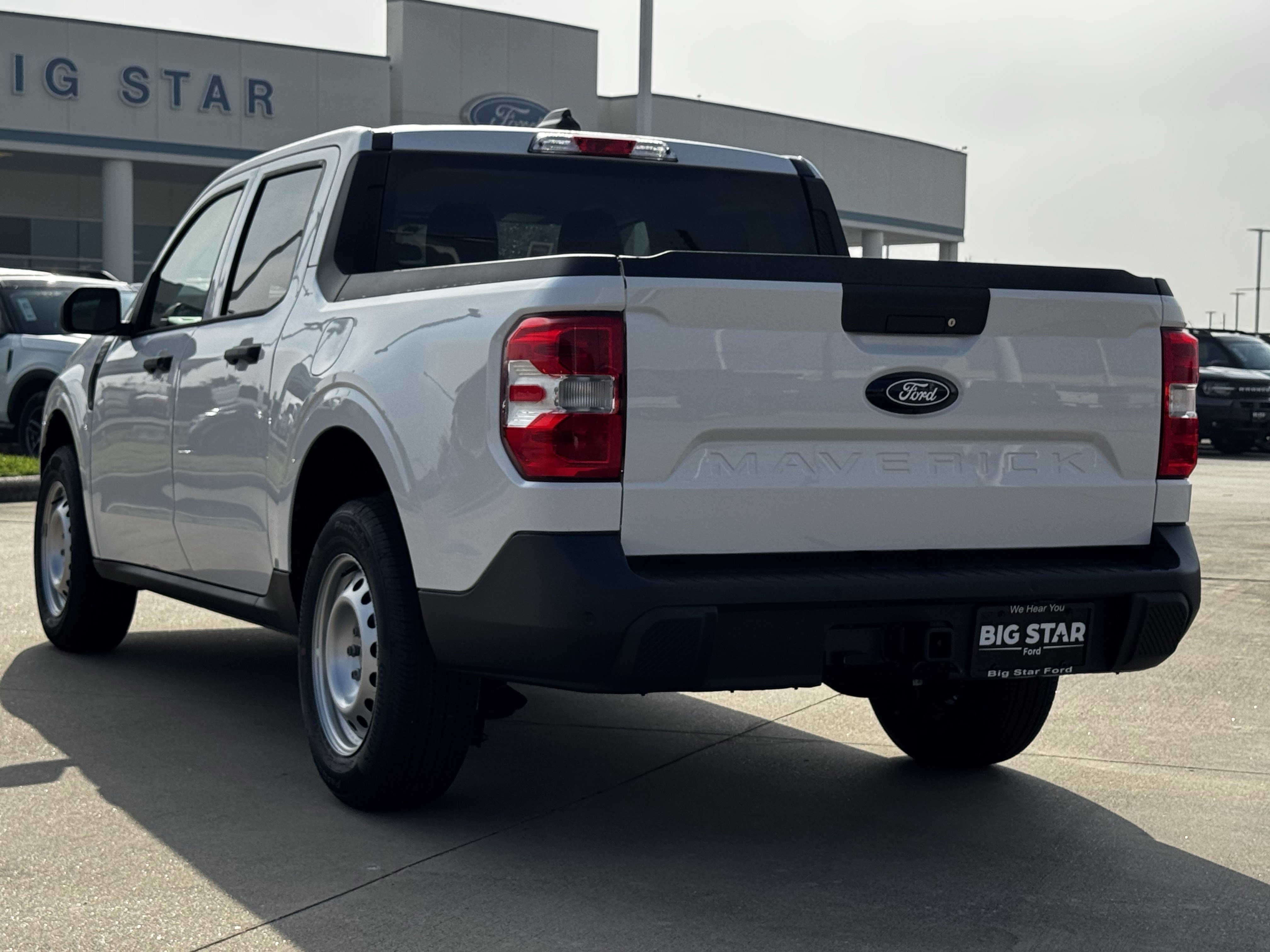 New 2026 Oxford White Ford XL image 7