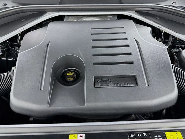 Used 2023 Black Land Rover SE image 32