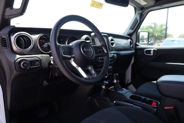 Used 2023 White Jeep Sahara image 20