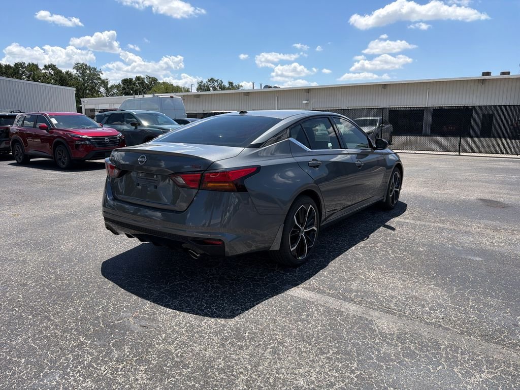New 2026 Gray Nissan 2.5 SR image 3
