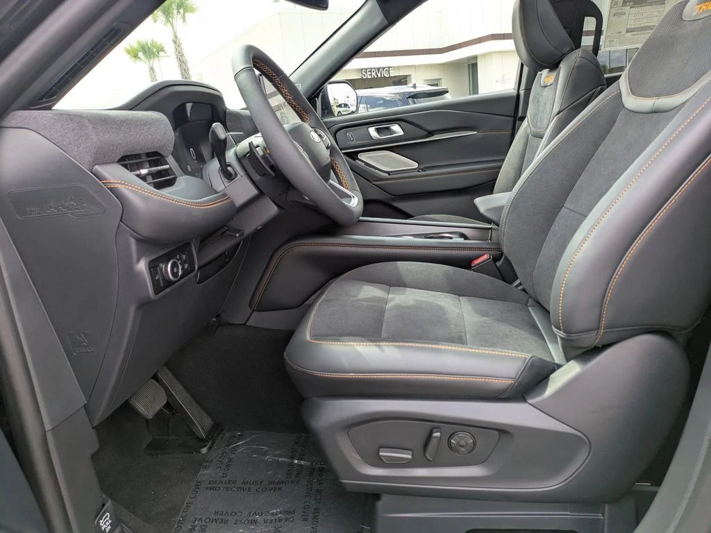 New 2026 Agate Black Metallic Ford Tremor image 24