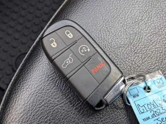 Used 2023 Red Jeep Latitude image 21