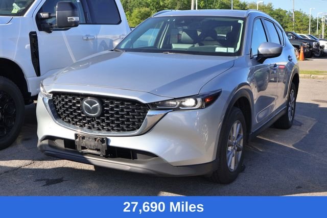 2023 Mazda CX-5 S Preferred package Auto AWD's photo