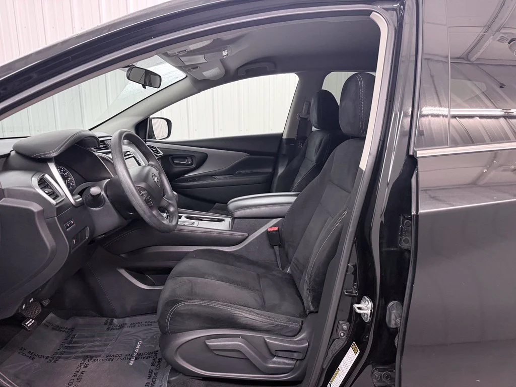 Used 2019 Black Nissan S image 10